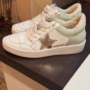 Vintage Havana White and Gold Star Women’s Sneakers